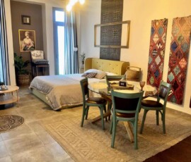 Lux studio 365 10 Άνετος ενιαίος χώρος με κρεβάτι, τραπεζαρία και μοντέρνα διακόσμηση στο Lux Studio 365