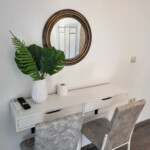 Castle View Deluxe 5 Castle View Deluxe Καβάλα – ανοιχτός χώρος σαλονιού με φυσικό φως