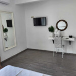 Castle View Deluxe 3 Castle View Deluxe Καβάλα – σαλόνι με πρόσβαση στο μπαλκόνι