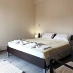 Castle View Superior 12 Castle View Superior Καβάλα – υπνοδωμάτιο με ντουλάπα και καθρέφτη