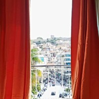 Castle View Superior Καβάλα – ανοιχτός χώρος σαλονιού με θέα στο κάστρο