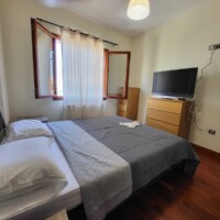 Οld Τown with sea view 10 Υπνοδωμάτιο με διπλό κρεβάτι και τηλεόραση σε διαμέρισμα στην Παλιά Πόλη Καβάλας