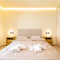 Κύριο υπνοδωμάτιο με διπλό κρεβάτι στο Aiolou 13 Seaview Apartment Kavala